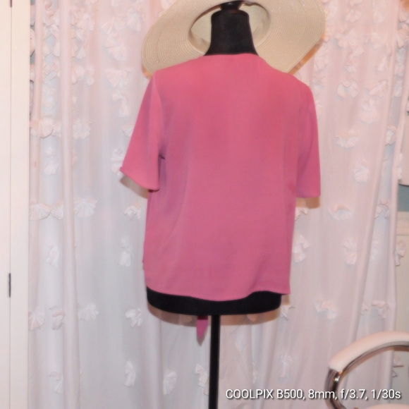 Pink Rose blouse size medium - Picture 4 of 4